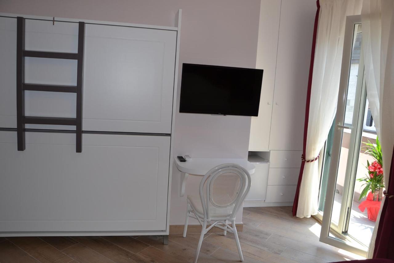 B&B Federico II Napels Buitenkant foto