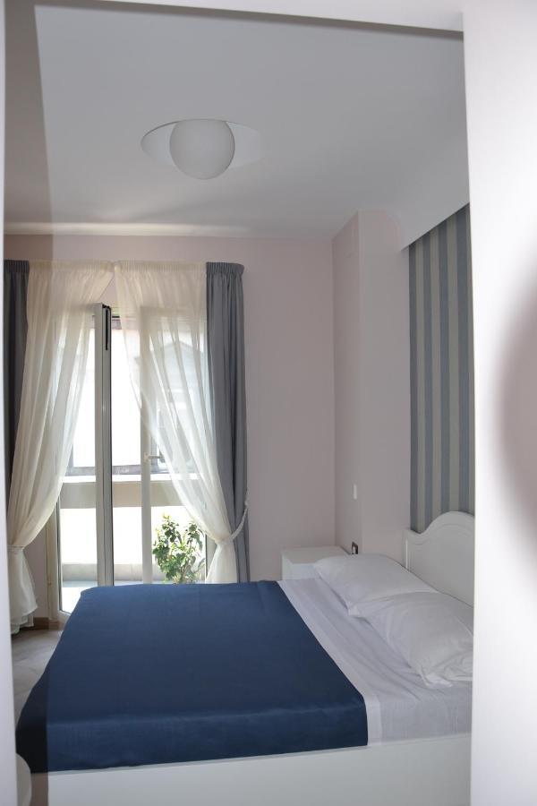 B&B Federico II Napels Buitenkant foto