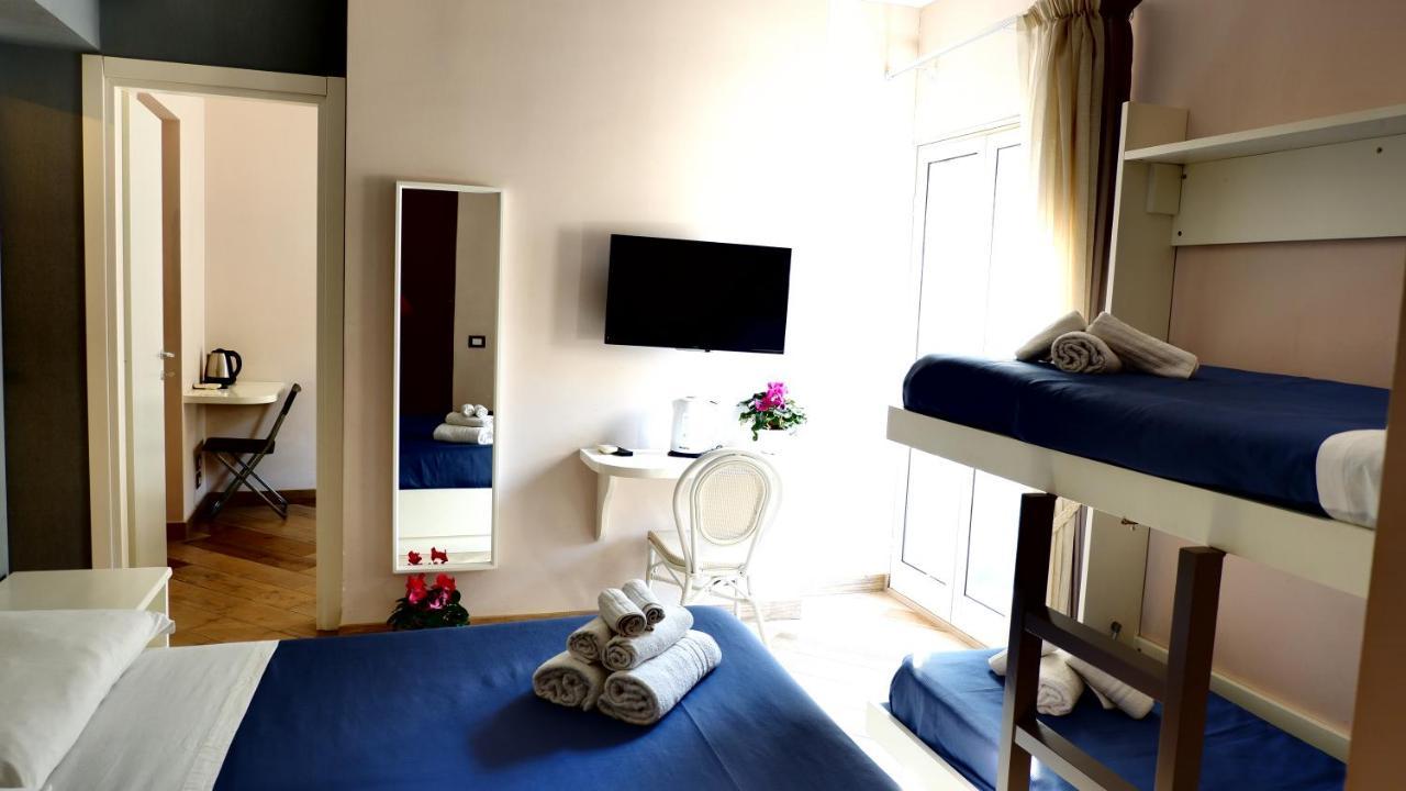 B&B Federico II Napels Buitenkant foto