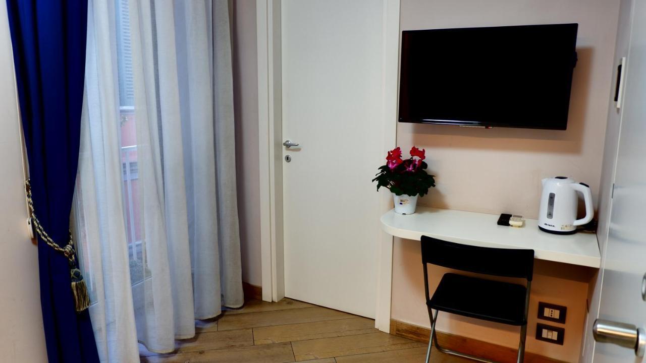 B&B Federico II Napels Buitenkant foto