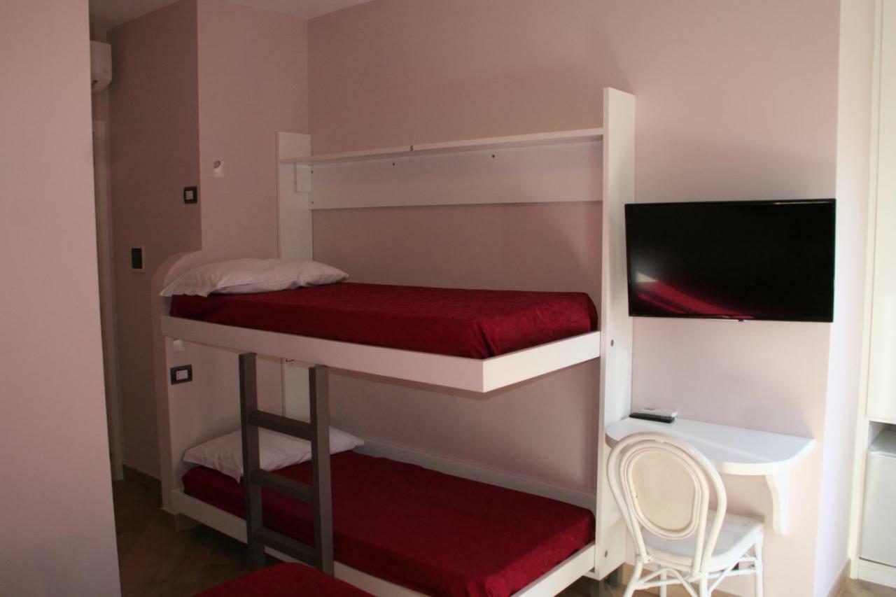 B&B Federico II Napels Buitenkant foto